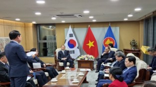 박현국 봉화군수, 베트남 국가주석 접견…베트남마을 조성사업 협력 논의
